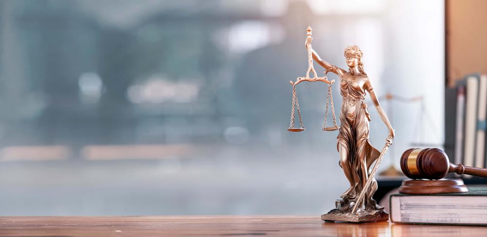 statue-justice